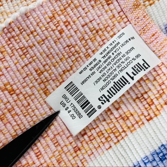 Set 4 Pier One Woven Fabric Placemats 19" x  14" - Picture 2 of 4